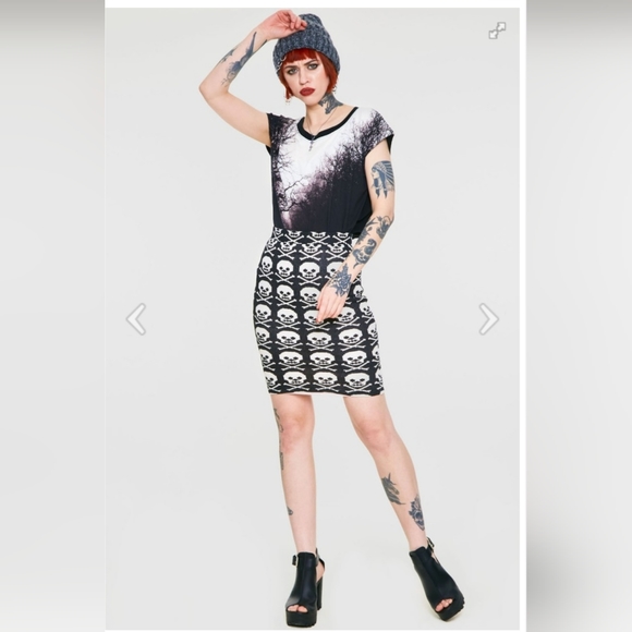 Jawbreaker knitted skull skirt - Picture 10 of 10